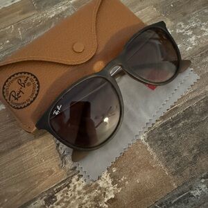 Women’s Ray Ban Sunglasses